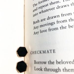 3 /35 BLACK ACRYLIC ENAMEL PENTAGON STUDS